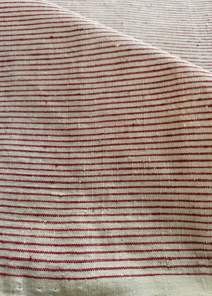GEOMETRIC ORGANIC FABRIC : KORA : ALIZARIN RED : ORGANIC