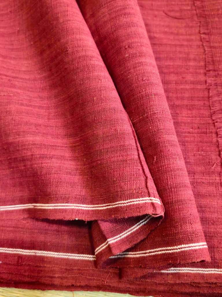 ORGANIC GEOMETRIC FABRIC: BLACK: MADDER DENT