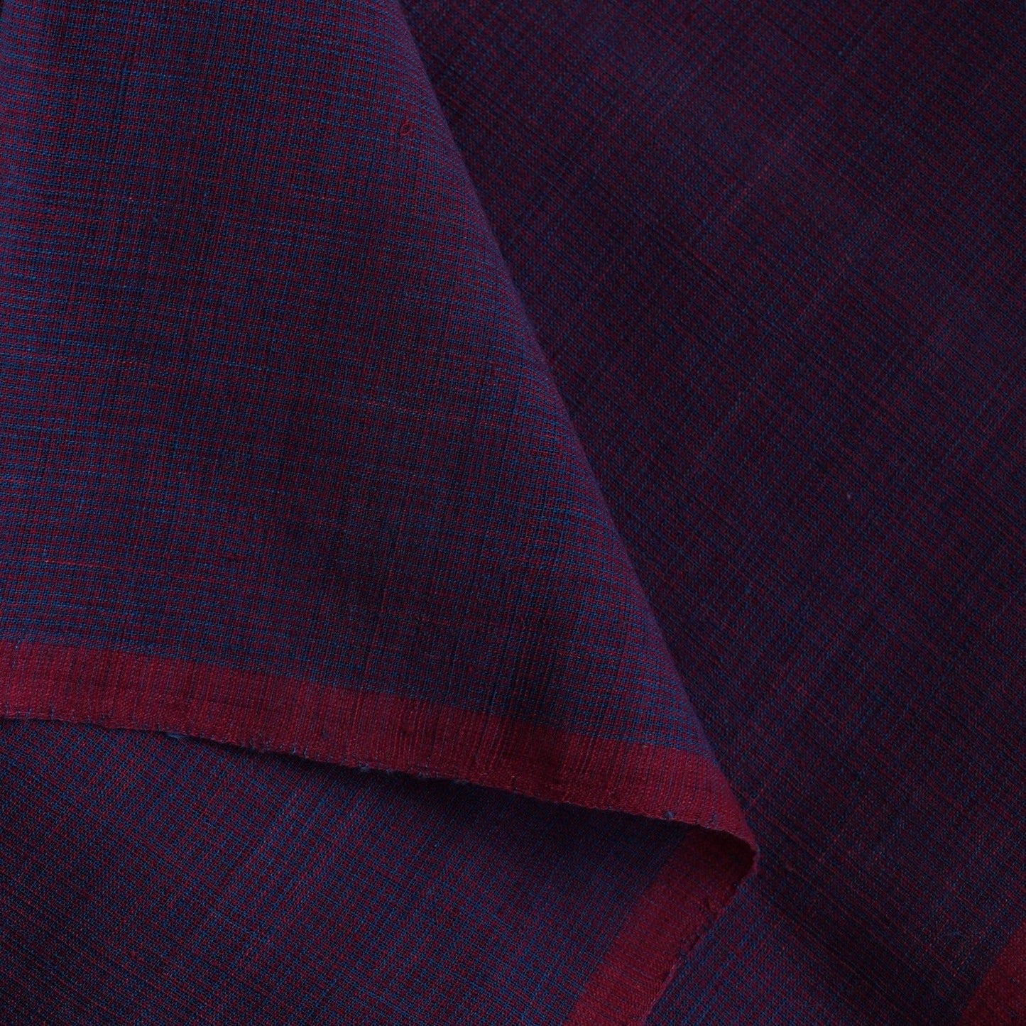 Micro checks : Alizarin :Dark Indigo