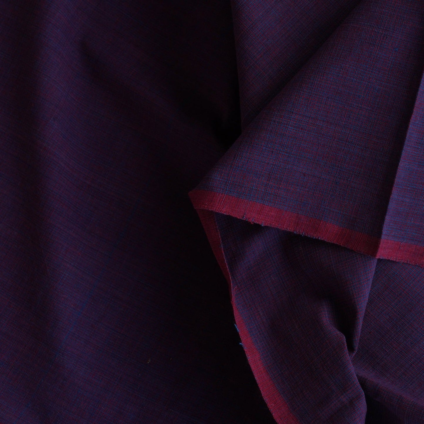 Micro checks : Alizarin :Dark Indigo