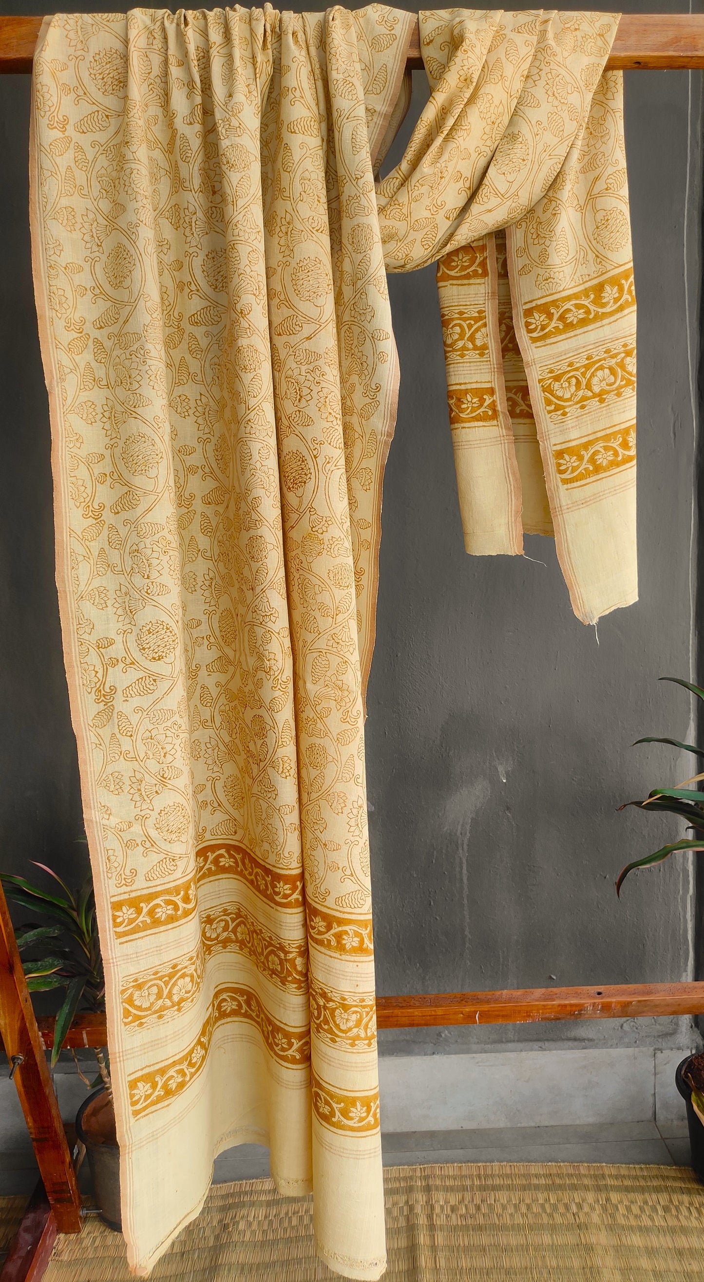 KALAMKARI DUPATTA : ANAR YELLOW : BEIGE