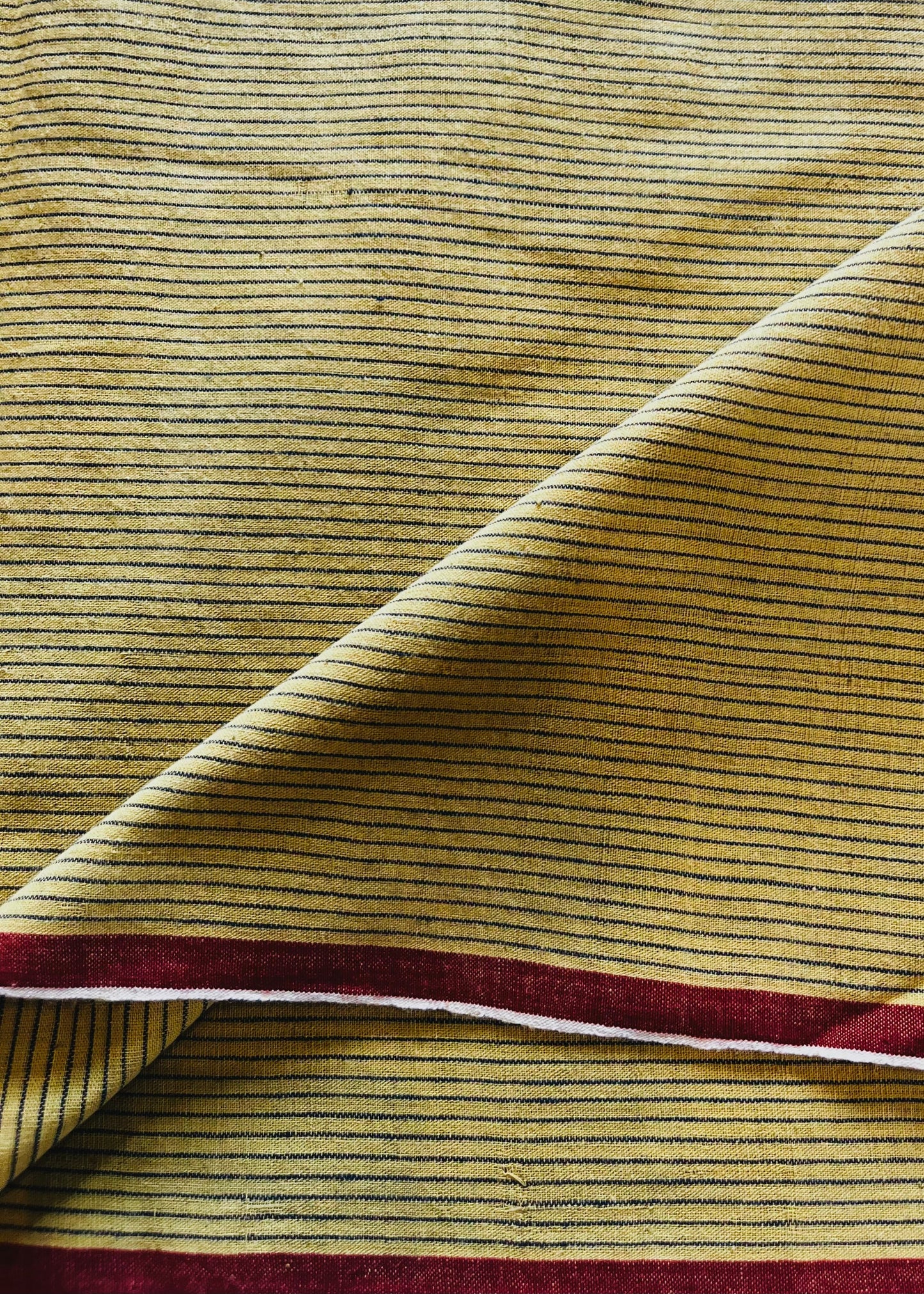 GEOMETRIC FABRIC : ANAR YELLOW : INDIGO
