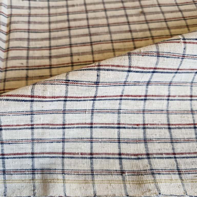 ORGANIC GEOMETRIC FABRIC: ALIZARIN RED:KORA :INDIGO