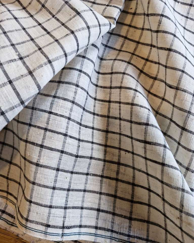 ORGANIC GEOMETRIC FABRIC: BLACK: KORA