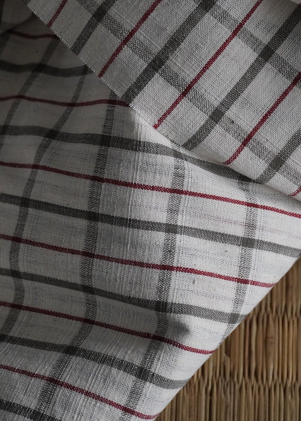 GEOMETRIC FABRIC : KORA : ALIZARIN RED : ANAR GREEN