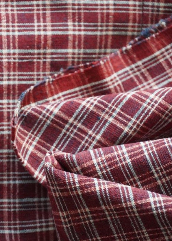 GEOMETRIC FABRIC : ALIZARIN RED : DARK INDIGO : KORA