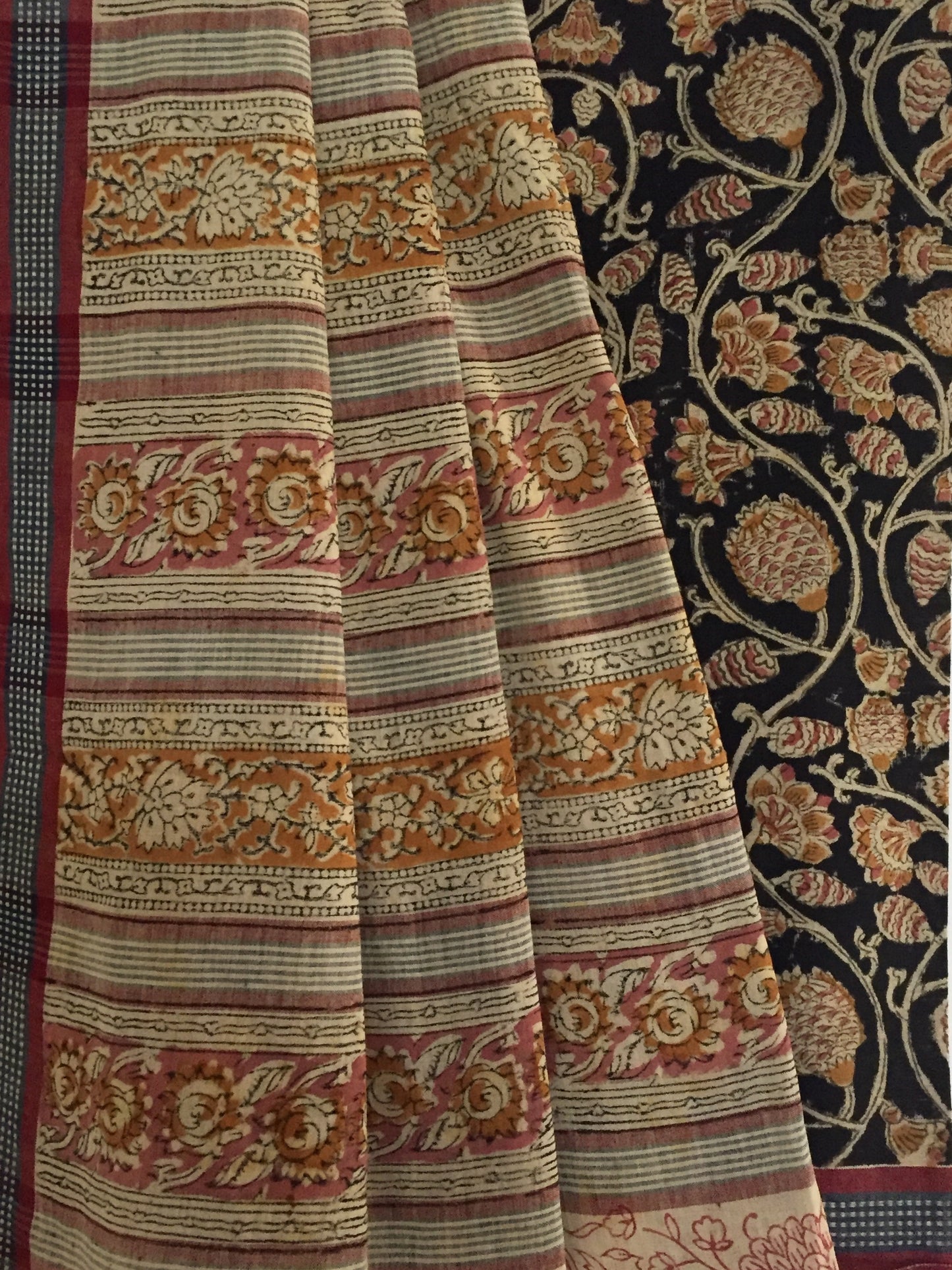KALAMKARI SAREE : BLACK : MANJISHTHA BRICK RED : ANAR YELLOW