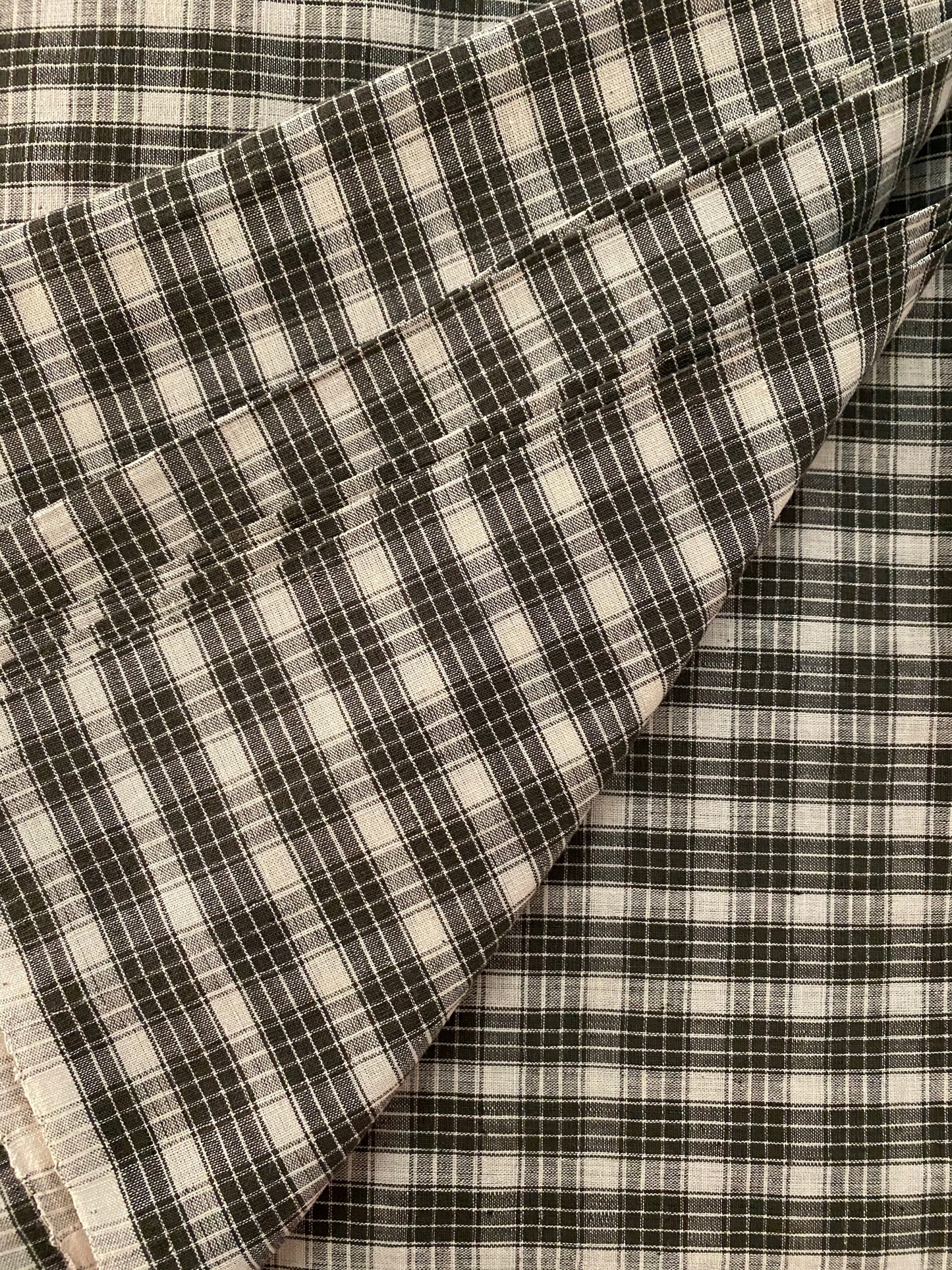 GEOMETRIC FABRIC : KORA : ANAR GREEN