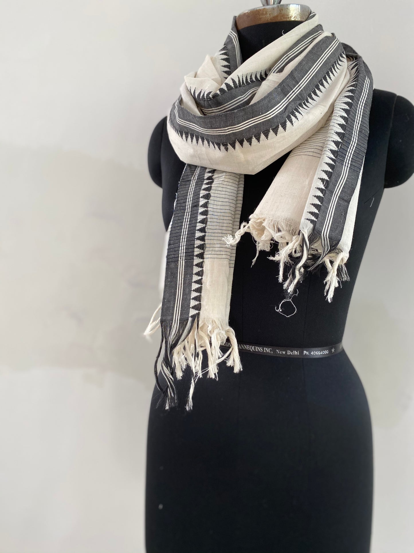SOLID DUPATTA : KORA : BLACK