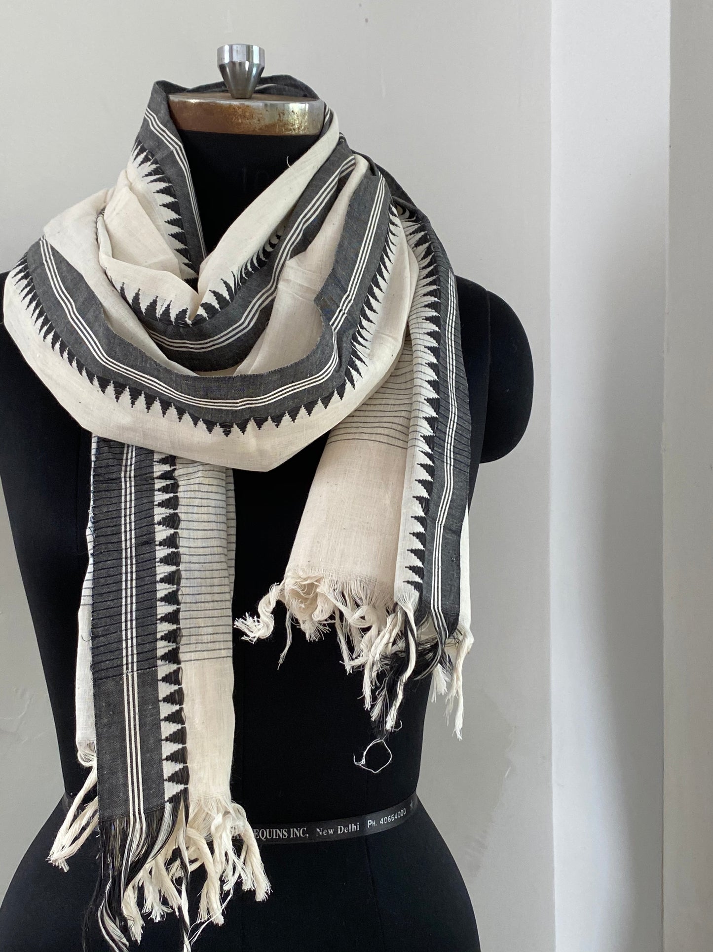 SOLID DUPATTA : KORA : BLACK
