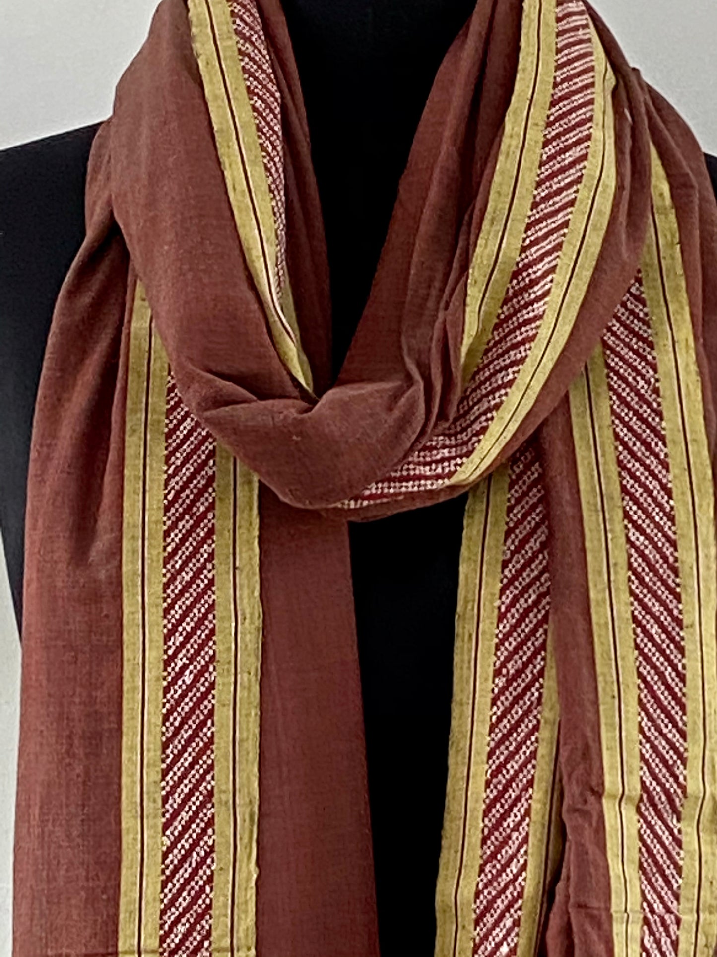 LIGHTWEIGHT CROSS COLOUR DUPATTA : KATHA BROWN : ANAR GREEN