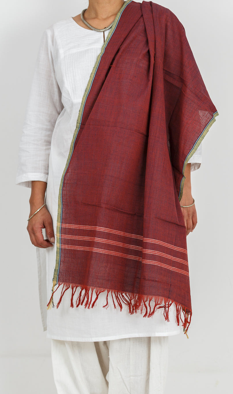 Malkha Natural Dyed Handlooms -CROSS COLOUR STOLE : ALIZARIN RED : DARK INDIGO