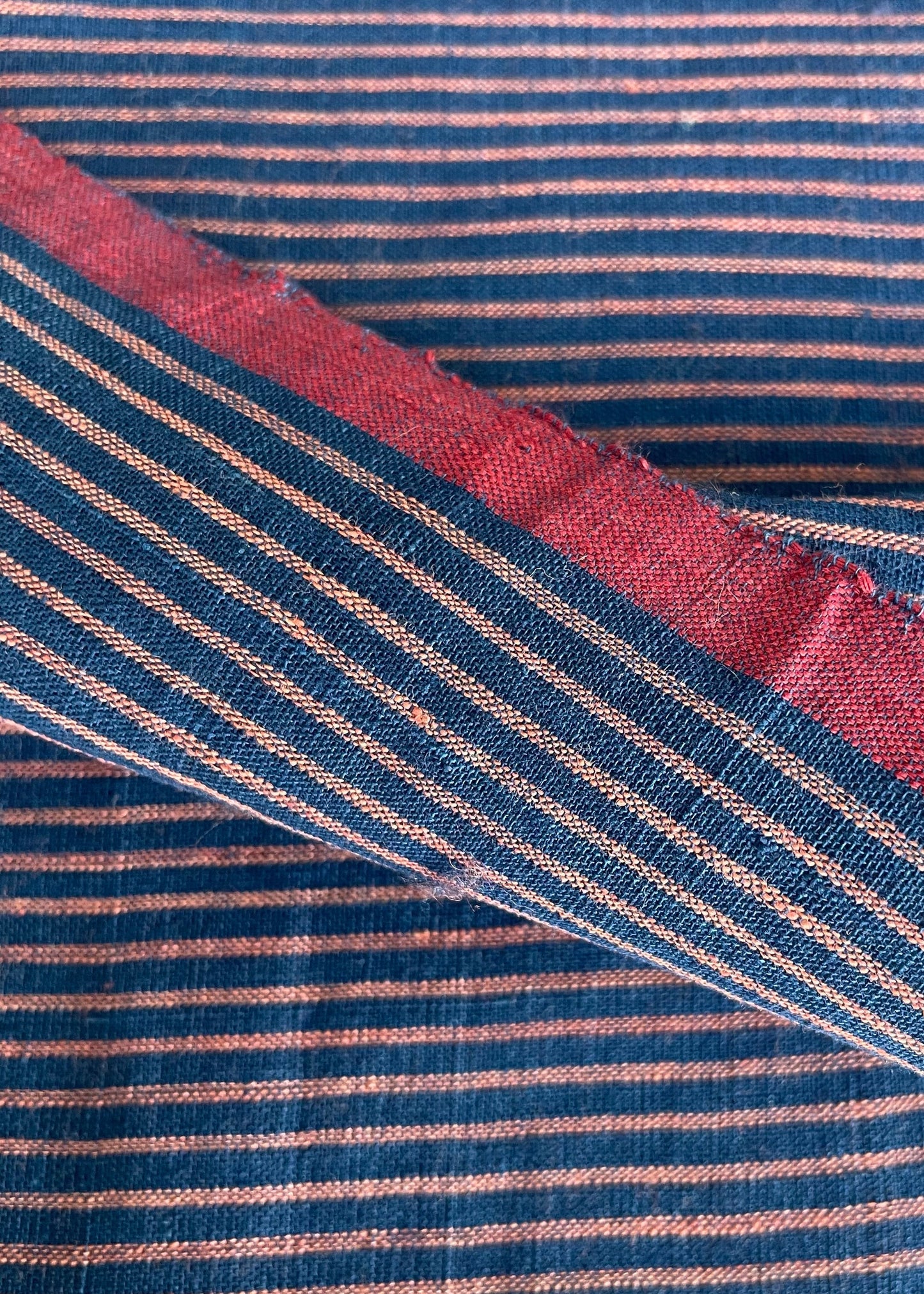 GEOMETRIC FABRIC : INDIGO : MANJISTA