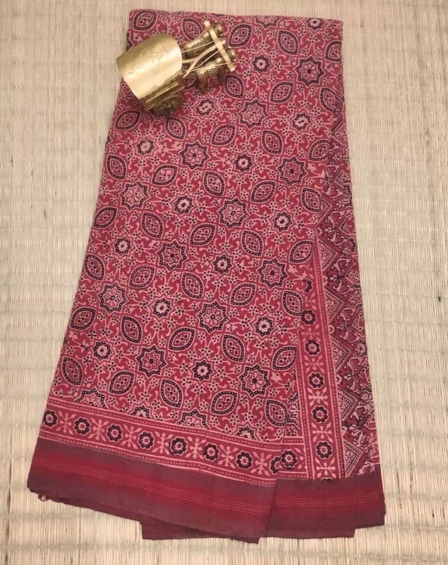 AJRAKH SAREE : ALIZARIN RED : BLACK