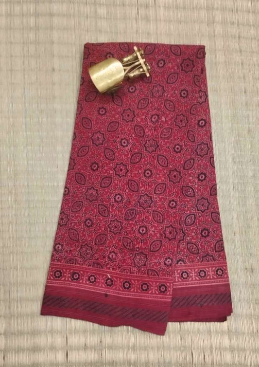 AJRAKH SAREE : ALIZARIN RED : BLACK