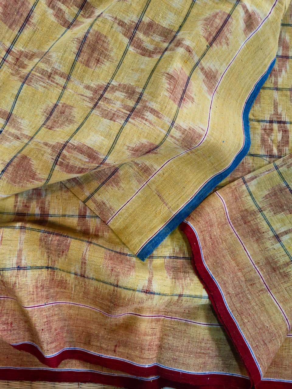 ORGANIC WEFT IKKATH  : MADDER :ANAR YELLOW :KORA