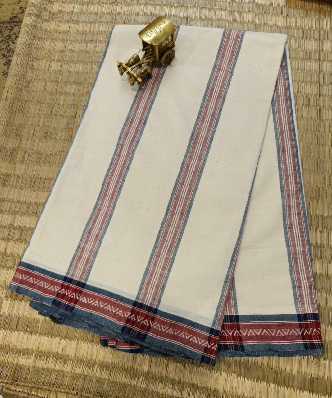 SOLID SAREE : KORA : DARK INDIGO : ALIZARIN RED ..