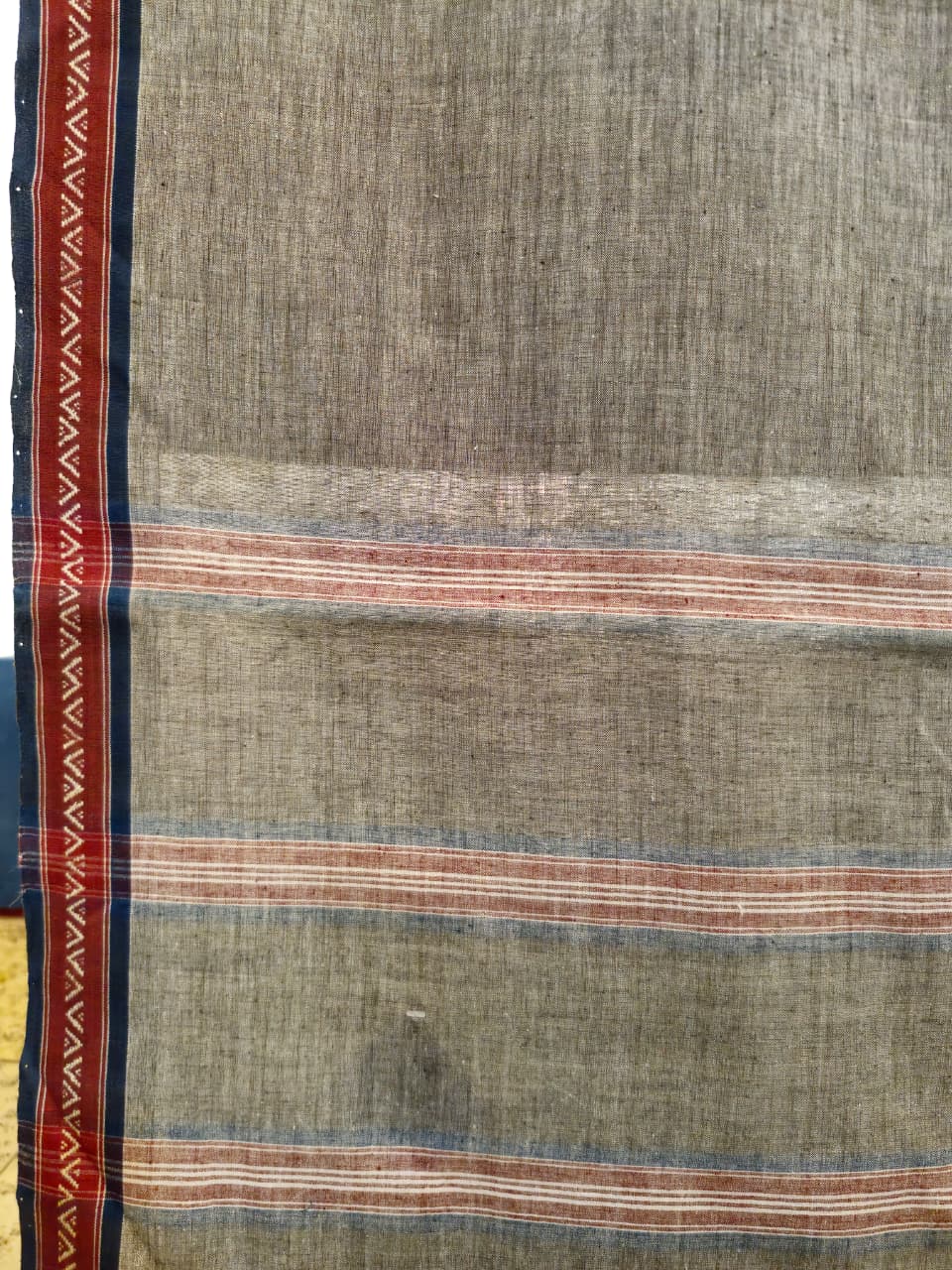 CROSS COLOUR SAREE : BLACK : KORA
