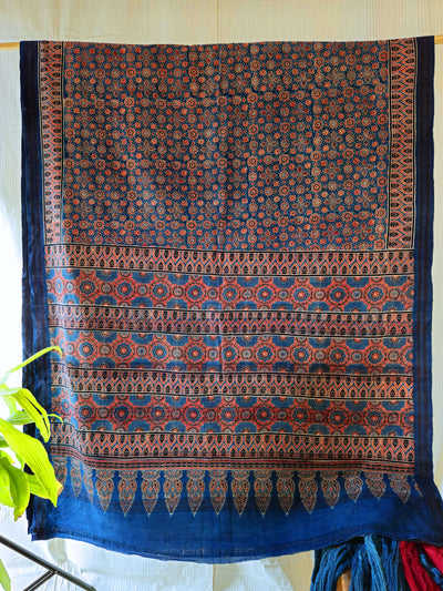 AJRAKH SAREE : INDIGO : ALIZARIN RED