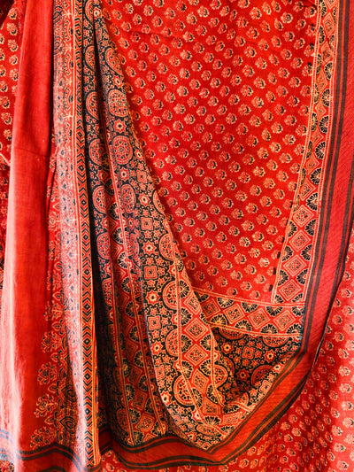 AJRAKH SAREE : ALIZARIN RED : BLACK