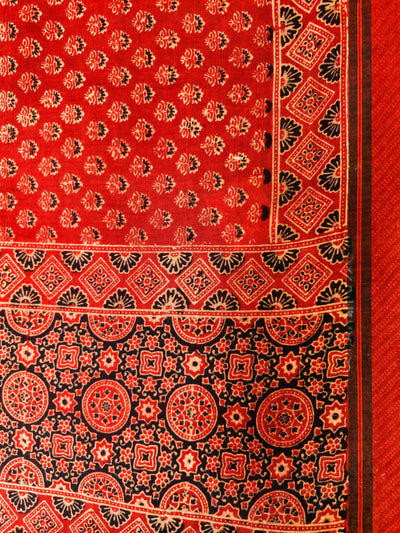 AJRAKH SAREE : ALIZARIN RED : BLACK