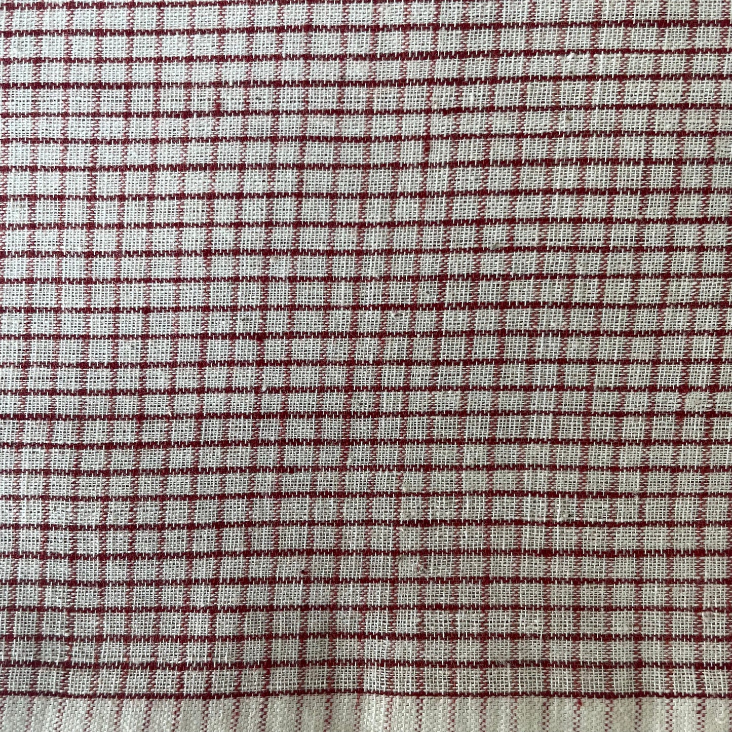 GEOMETRIC FABRIC : KORA : ALIZARIN RED