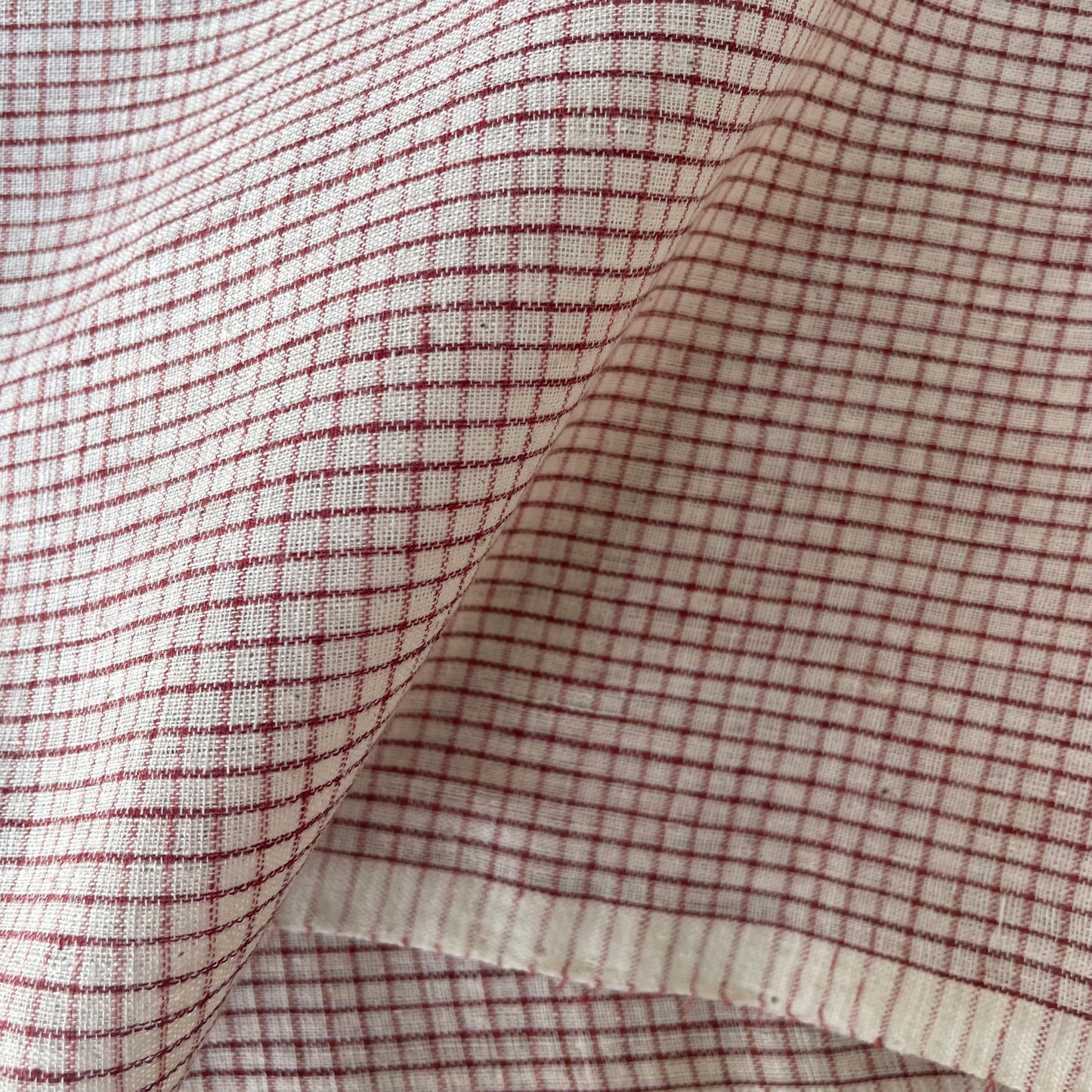 GEOMETRIC FABRIC : KORA : ALIZARIN RED